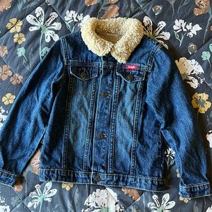 Wrangler denim boys 5T jacket with sherpa collar.